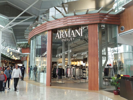 armani outlet harbour town